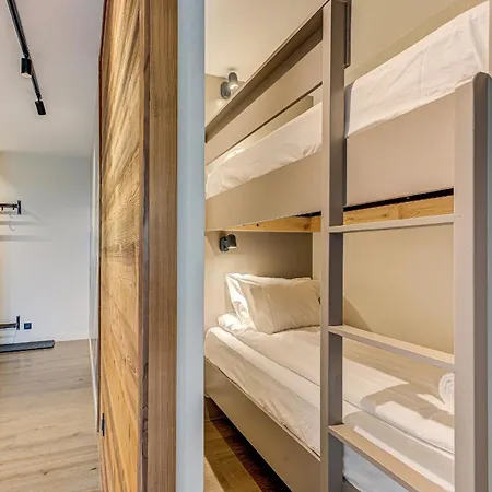 White Pearl Mountains Modern 2-bedroom With Great Location شقة