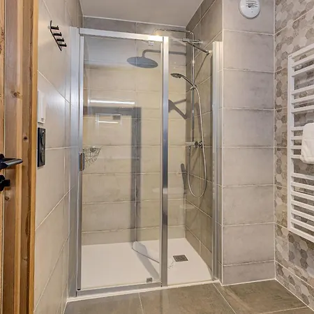 White Pearl Mountains Modern 2-bedroom With Great Location *